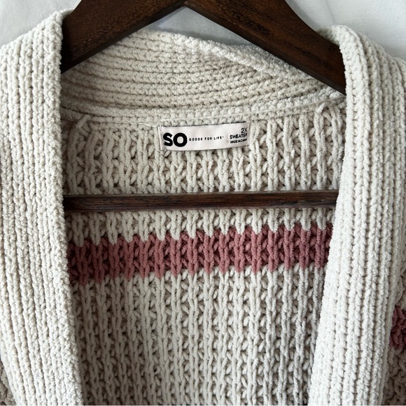 Cozy Striped Cardigan in Cream and Pink - Picture 3 of 4